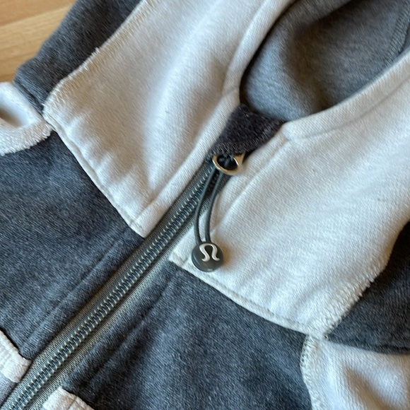 Lululemon hoodie - Picture 5 of 6